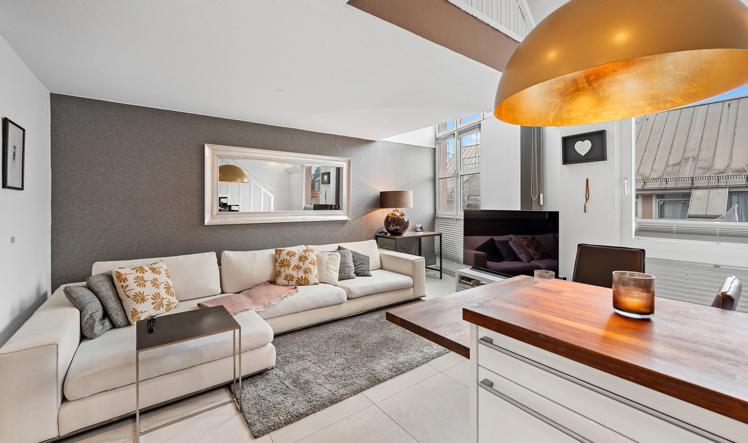 Foto Exklusive Galeriewohnung mit sonniger Dachterrasse / Dachgarten - ruhige Lage nahe Leonrodplatz