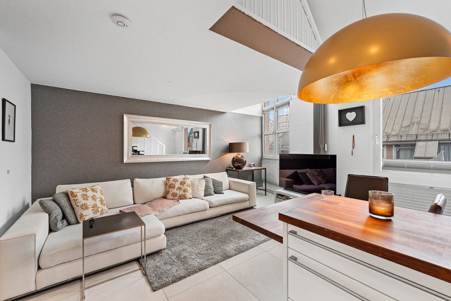  Dachgeschosswohnung M�nchen