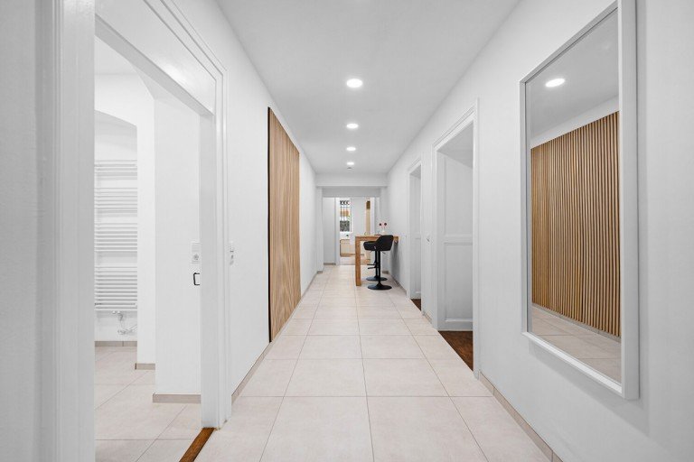  Germering Dachgeschosswohnung Sch�ne und sehr helle 2,5 Zi.-DG-Whg. mit Kamin und 2 West-Dachterrassen in ruhiger Bestlage