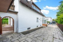  Ein-/Zweifam.haus im Dornr�schenschlaf auf gro�em Eck-Grundst�ck mit S�dausrichtung und Baureserve