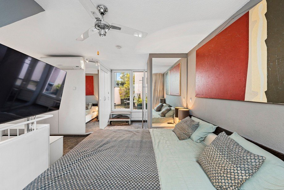  Dachgeschosswohnung M�nchen