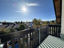 S�d-Balkon Ruhige und zentrale Bestlage - Sehr gepflegte 3 Zi.-DG-Whg. mit S�d- und West-Balkon