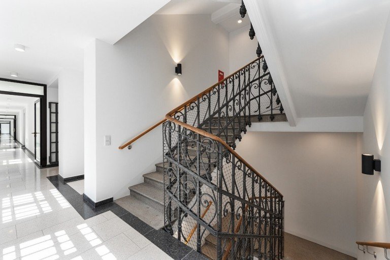  Maisach Doppelhaush�lfte Gro�z�gige DHH mit S�d-West Ausrichtung und Doppelgarage in ruhiger Lage