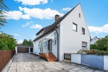  Ein-/Zweifam.haus im Dornr�schenschlaf auf gro�em Eck-Grundst�ck mit S�dausrichtung und Baureserve
