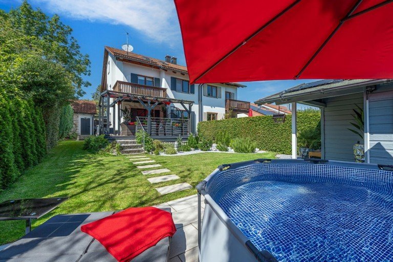 Hauptbild: 200 qm moderne Trainingsfl�che - sofort durchstarten !